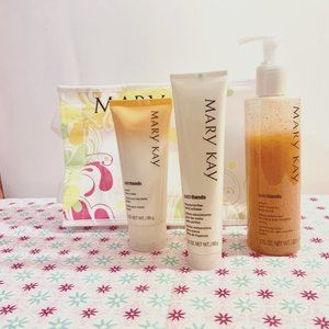 Mary Kay Satin Hands Set:  PEACH Cream / Peach Scrub / Softener